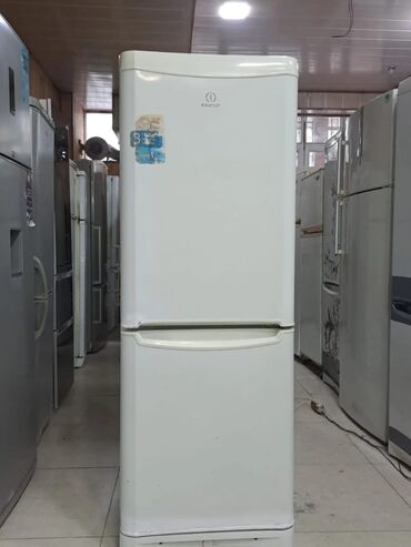холодильники бу купить: 2 qapılı Indesit Soyuducu Satılır, rəng - Ağ