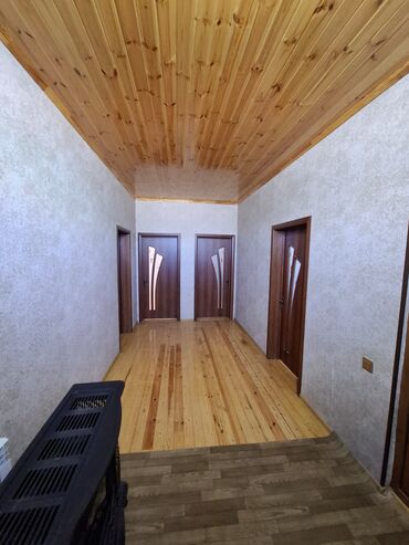 qubada kiraye evler ayliq: 4 otaqlı, 7 kv. m, Yeni təmirli