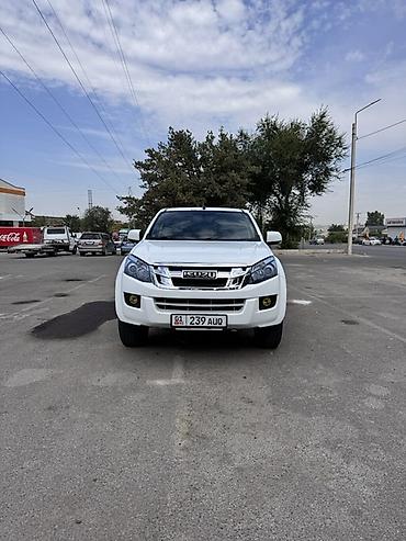 Isuzu D-Max: 2020 г., 2.5 л, Механика, Дизель, Пикап at lalafo.kg Isuzu D-Max: 2020 г., 2.5 л, Механика, Дизель, Пикап