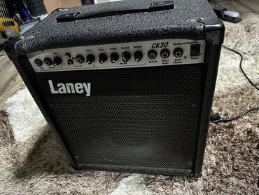 Динамики и колонки: Комбик усилитель Laney ck30