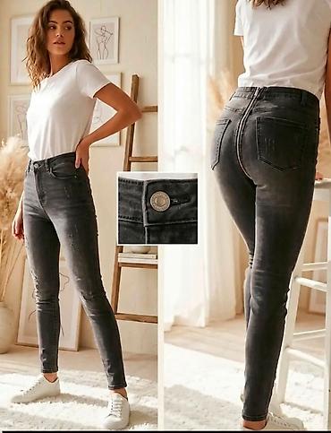 Farmerke: ⚜️ FARMERICE 
⚜️Za velicine pitajte 
⚜️Cene od 1.500 do 2.300 dinara🟨🟨 — 12