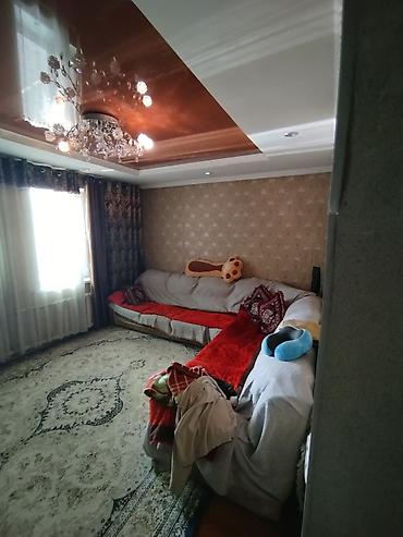 Продажа коттеджей и домов: Срочно продам дом 🏠, район Кызыл Аскер, в доме 7 комнат, 2 — 5