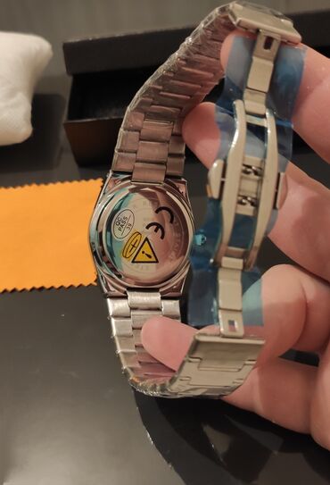 Qol saatları: Yeni, Qol saatı, rəng - Gümüşü — 17