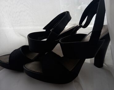 черная обувь: Босоножки, классного качества,пишите чтобы узнать цену( цена