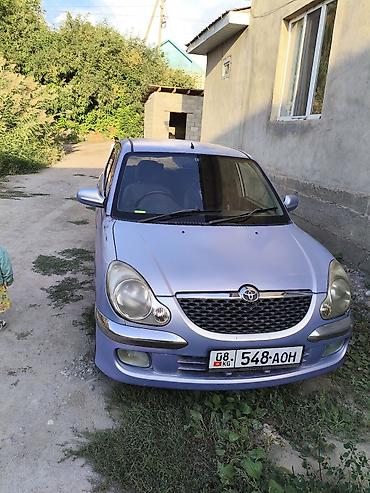 Toyota Duet: 2003 г., Хэтчбэк