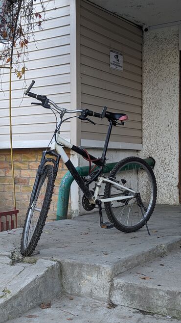 горный велосипеды: Продаю велосипед горный из минусов только задняя передача сломана её
