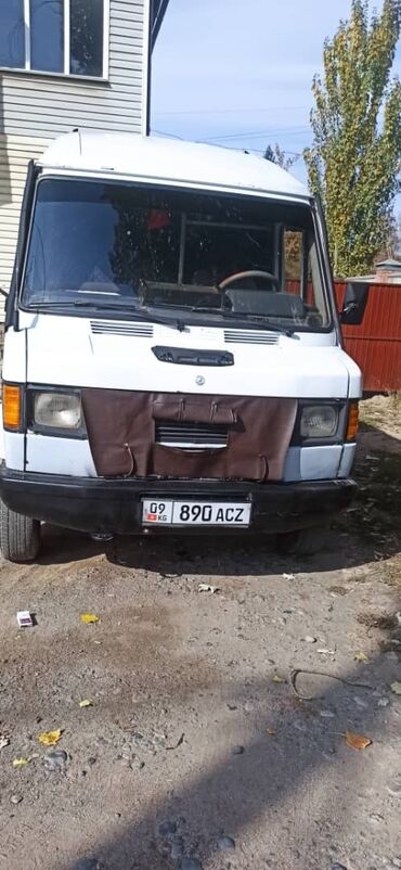 грузовой сапок двух скат: Mercedes-Benz T1: 1994 г., 2.9 л, Механика, Фургон
