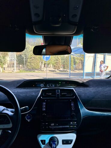 Toyota: Toyota Prius: 2016 г., 1.8 л, Вариатор, Гибрид, Седан — 8