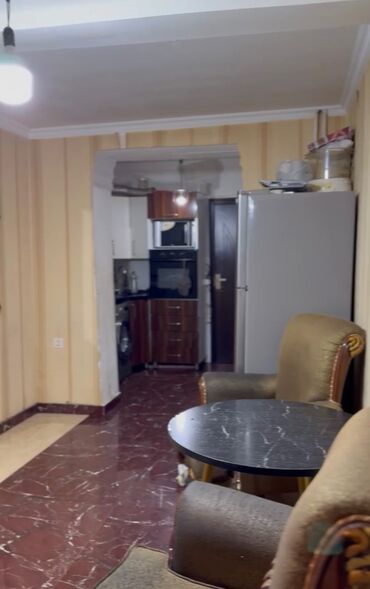 Günlük kirayə mənzillər: Nəriman Nərimanov metrosunun yanı Life Center ilə üzbə üz 5 mərtəbəli