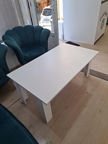 polka satilir: 4 ədəd yeni vitrin polkalar, 1 ədəd yeni jurnalni masa, 1 ədəd yeni — 5