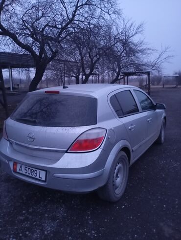 Opel: Opel Astra: 2004 г., 1.4 л, Механика, Бензин, Хэтчбэк