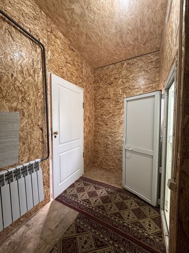 сдам квартиру на длительный срок от хозяина: 1 бөлмө, Менчик ээси, Жарым -жартылай эмереги бар