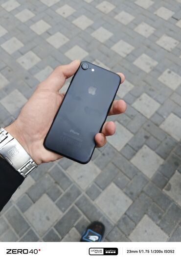 iphone x qiymeti 2 ci el: IPhone 7, 32 GB, Qara, Barmaq izi