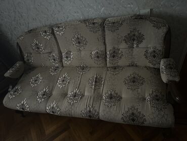 Столы и стулья: Диван, Б/у, Нераскладной, С подъемным механизмом