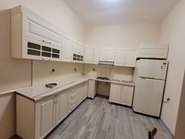 Həyət evləri və villaların satışı: 7 otaqlı, 250 kv. m, Orta təmir — 18