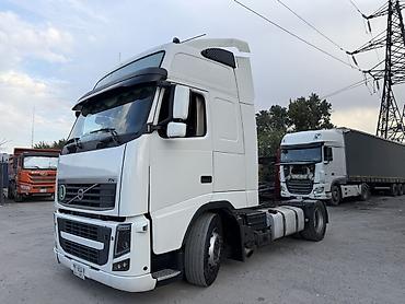 Тягач, Volvo, 2012 г., Тентованный
