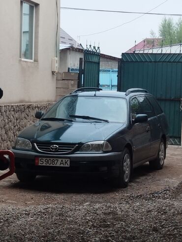 Toyota: Toyota Avensis: 2001 г., 1.8 л, Механика, Бензин, Универсал