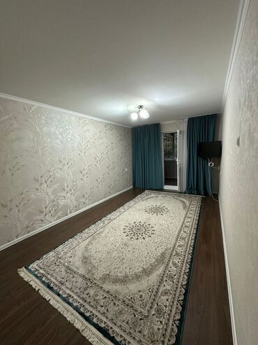 село раздольное кыргызстан: 1 комната, 32 м², 104 серия, 1 этаж, Старый ремонт