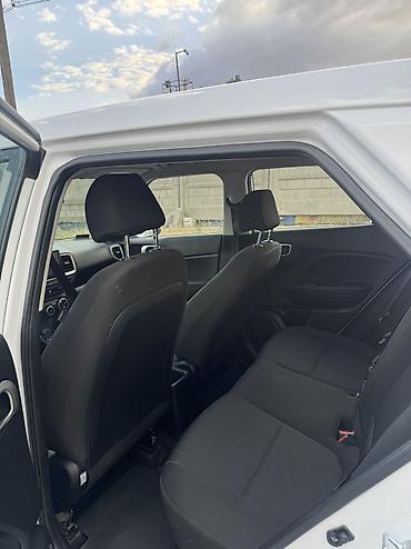обмен спарк: Hyundai Venue: 2020 г., 1.6 л, Бензин — 5