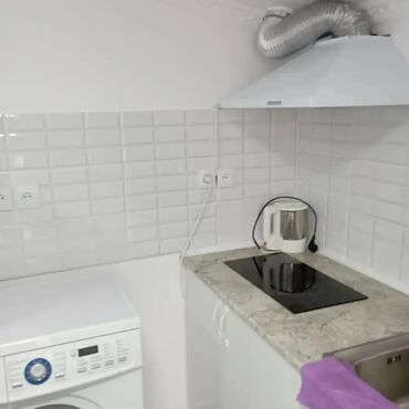 дом ыссык кол: 1 бөлмө, 32 кв. м, Жеке план, 3 кабат, Косметикалык ремонт
