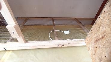 Товары и оборудование для с/х животных: Клетка для животных с деревянным каркасом и металлической сеткой — 8