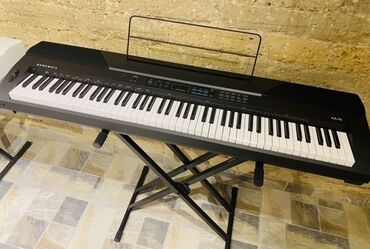 elektron piano: Elektro piano Kurzweil. Yüksək keyfiyyətli alətləri daha münasib
