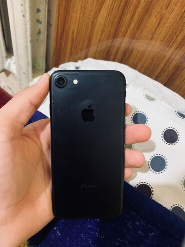 iphone 7 plis: IPhone 7, Новый, 128 ГБ, Черный, Чехол, 100 %