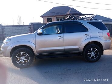 Toyota: Toyota Fortuner: 2006 г., 2.7 л, Автомат, Бензин, Внедорожник