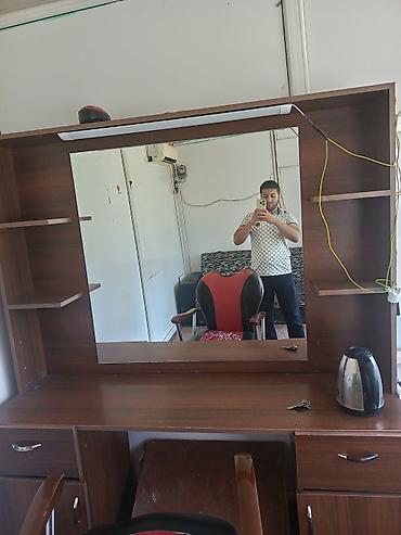 rəf satışı: Bərbər salonu üçün işçi stol və güzgü dəsti - Material: taxta laminat — 1