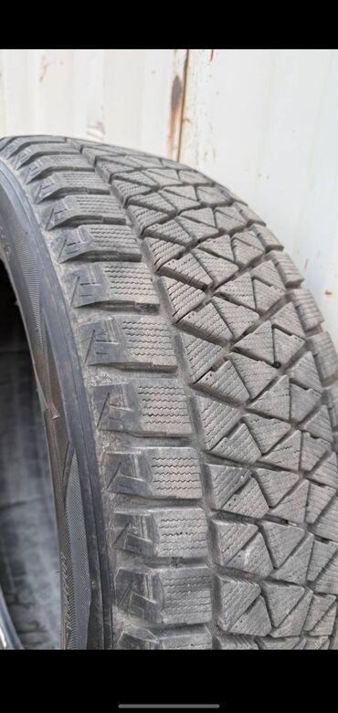 шины на форанер: Шины 235 / 55 / R 19, Зима, Комплект, Легковые, Япония, Bridgestone