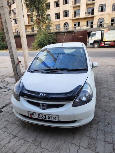 продам хонда фит: Honda Fit: 2002 г., 1.3 л, Вариатор, Бензин, Универсал