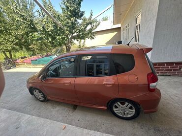 дом на колецах: Honda Fit: 2007 г., 1.5 л, Автомат, Бензин, Седан