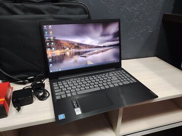 Ноутбук, Lenovo, 8 ГБ ОЗУ, 15.6 ", Б/у, Для работы, учебы, память SSD
