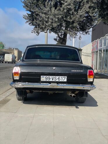 QAZ: GAZ Volga 24 sedan - Kuzov: 4 qapılı, qara rəng, xrom ön-arxa — 2