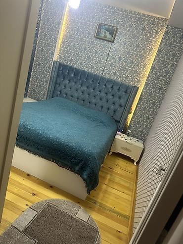 yeni əmlak az: 3 otaqli heyet evi 2 masinliq heyeti var we xsi yasadiqim evdi qosa — 10
