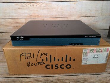 Serverlər: Cisco Router 1921/k9 qutusu ilə birlikdə. Yeni kimidi az işlənib