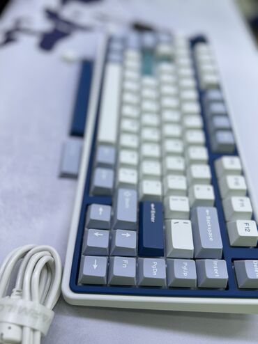 Клавиатуры: Клавиатура, Механическая, Bluetooth, Проводное подключение, Размер: 75% — 7