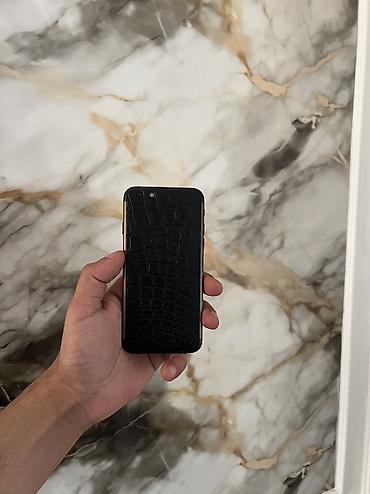 Apple iPhone: IPhone 6s, Barmaq izi — 11