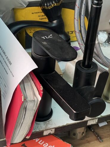 миксер для раствора: Смеситель для умывальника YLC, черный матовый - Однорычажная