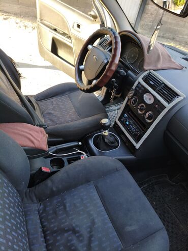 опель внедорожник: Ford Mondeo: 2002 г., 1.8 л, Механика, Бензин