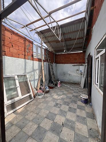 heyet evi yasamal: Bineqedi 3 otaqli heyetine mawin giren kobisi var ev umumi isti poldu — 2