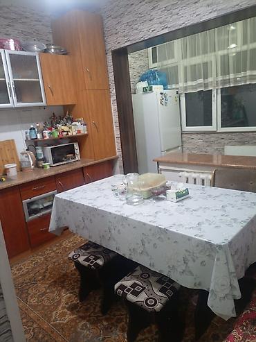 4 bedroom: 1 комната, 5 мкр Собственник, Семейным, С мебелью частично — 1