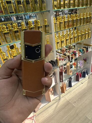 yevlax telefon: Vertu Signature Touch, 8 ГБ, цвет - Коричневый, Кнопочный, Две SIM карты