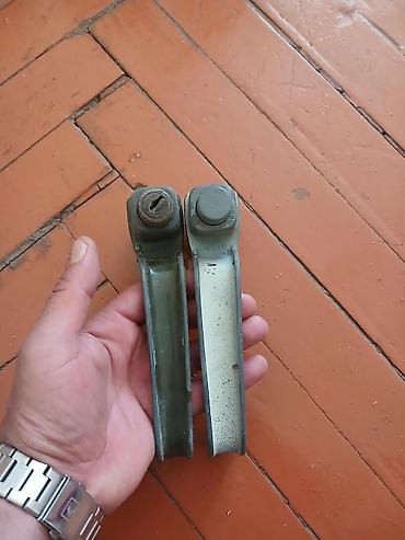 odun kesen aletler: Məhsul: Köhnə tip metal qapı pəncərə tutacaqları (cüt) Təsvir: - İki — 2