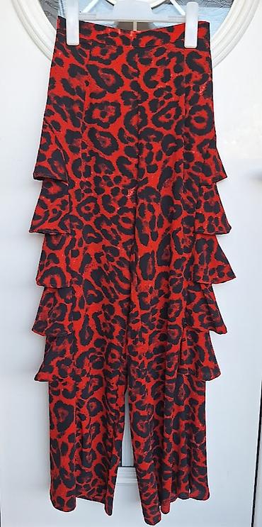 lc waikiki baletanke za devojcice: Pantalone za žene, veličina S-M, sa upečatljivim leopard dezenom u — 1