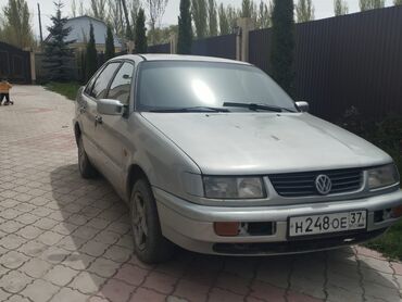 с4 2куб: Volkswagen Passat: 1994 г., 2 л, Механика, Бензин, Седан
