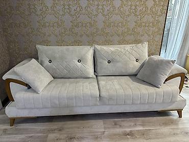 Divanlar: Açıq boz rəngli, müasir üslubda 3 nəfərlik divan - Yumşaq velur tipli — 1