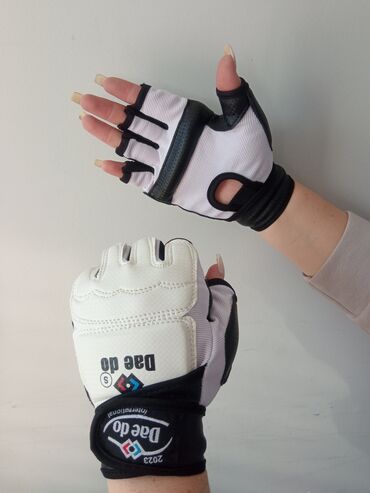 перчатки для спорта: Перчатки для тхэквондо втф шлем для таэквондо итф втф кимоно кемоно