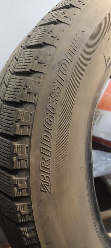 Шины: Шины 215 / 60 / R 16, Зима, Комплект, Легковые, Япония, Bridgestone