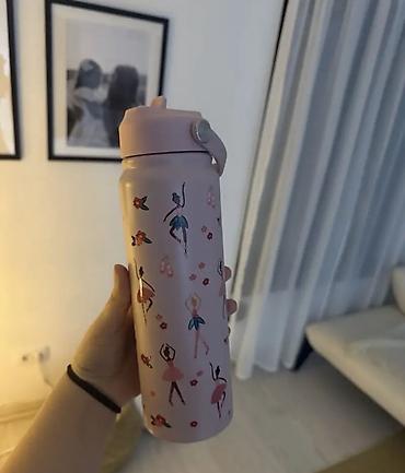 Su qabi hem isti hem Soyuq saxlayir 800 ml istifade olunmayib lalafo.az -da Su qabi hem isti hem Soyuq saxlayir 800 ml istifade olunmayib